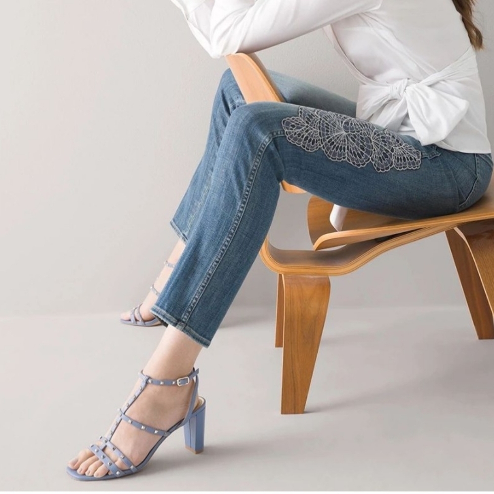 White House Black Market Mid-Rise Everyday Soft Denim Embroidered Girlfriend